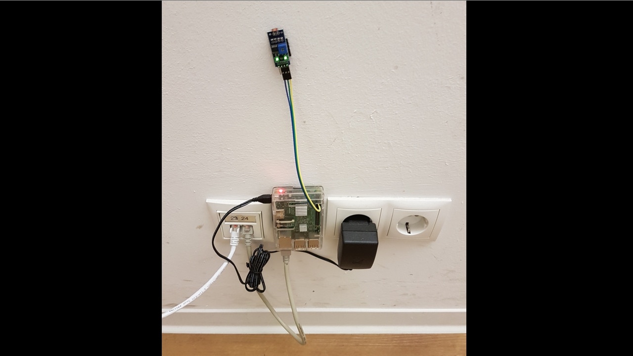 Raspberry Pi mit einem Lichtsensor für den "Kicker-Bot" bei subshell