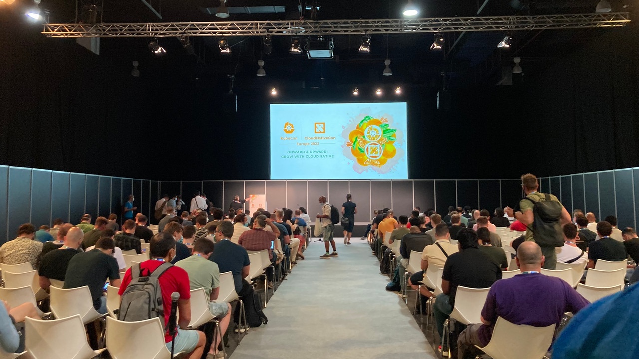 Auf der Kubecon - Vortragsraum Auf der Kubecon - Vortragsraum