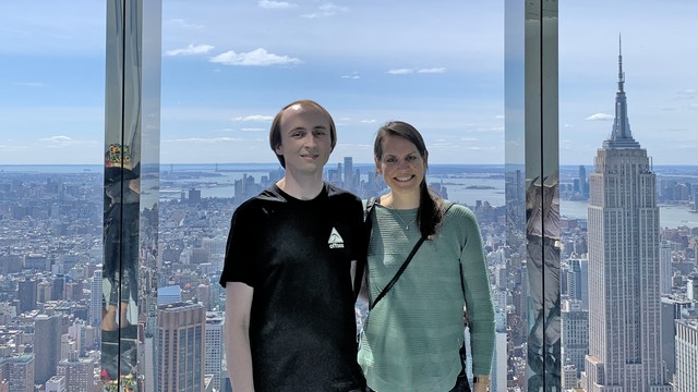 Nach der LeadDev Konferenz: Melanie und Vasilis in über 300 Metern Höhe auf dem Summit One Vanderbilt in New York